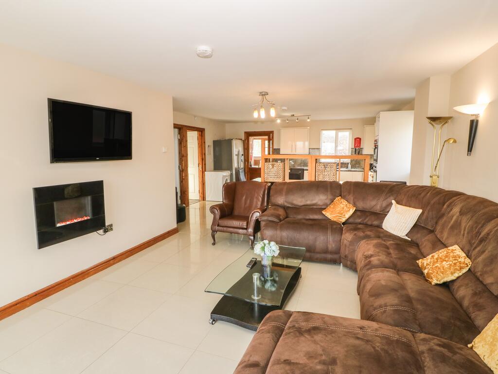 Brynhyfryd room 2